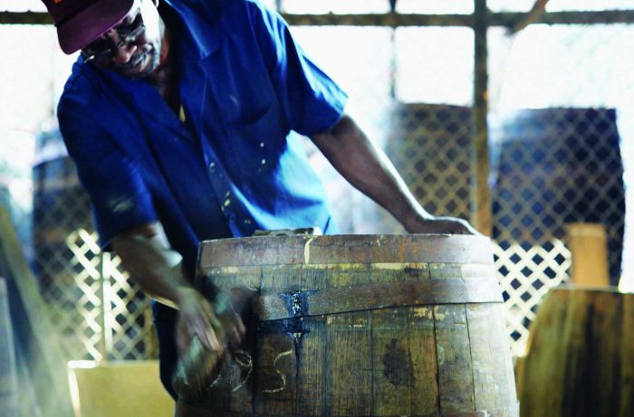 在牙买加，历史和身份在朗姆酒中相遇