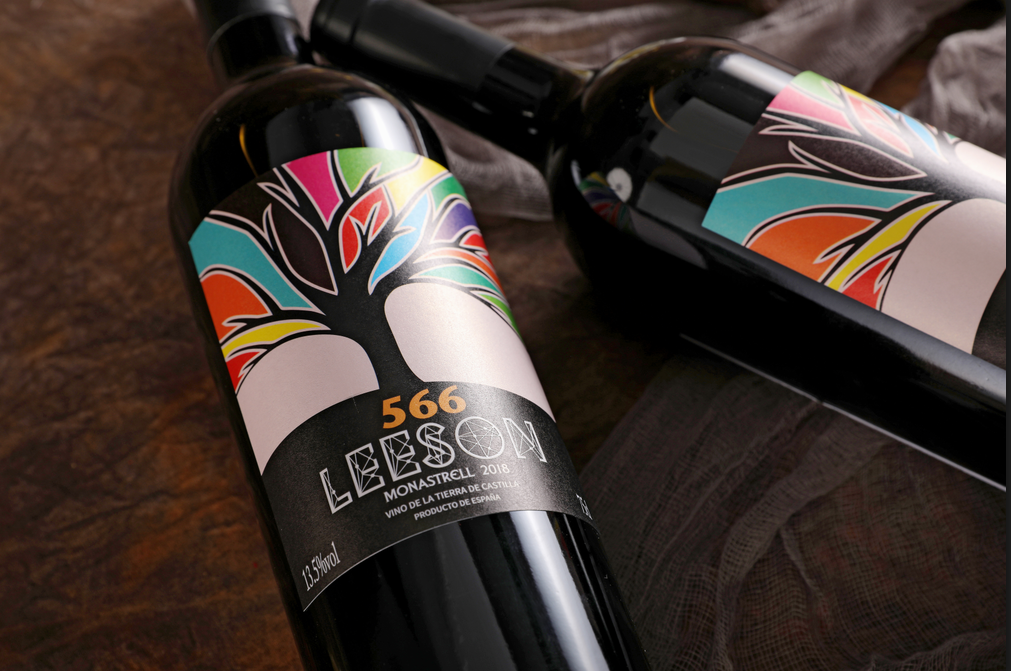 云仓酒庄的品牌LEESON红酒分享葡萄酒木塞是什么材料做的？