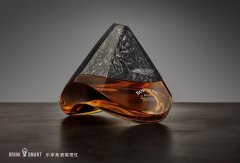 苏富比拍卖臻品钜献：波摩ARC-52“木纹金版”